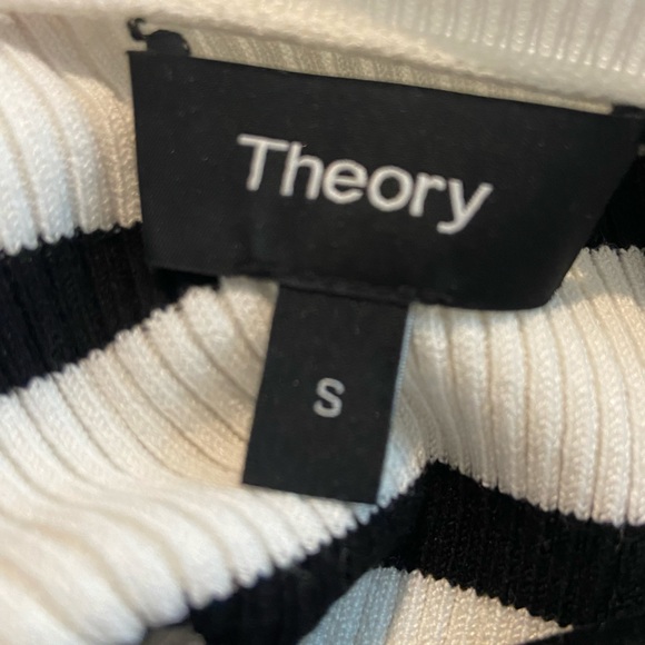 Paris vibes! Striped knit dress - Picture 2 of 3